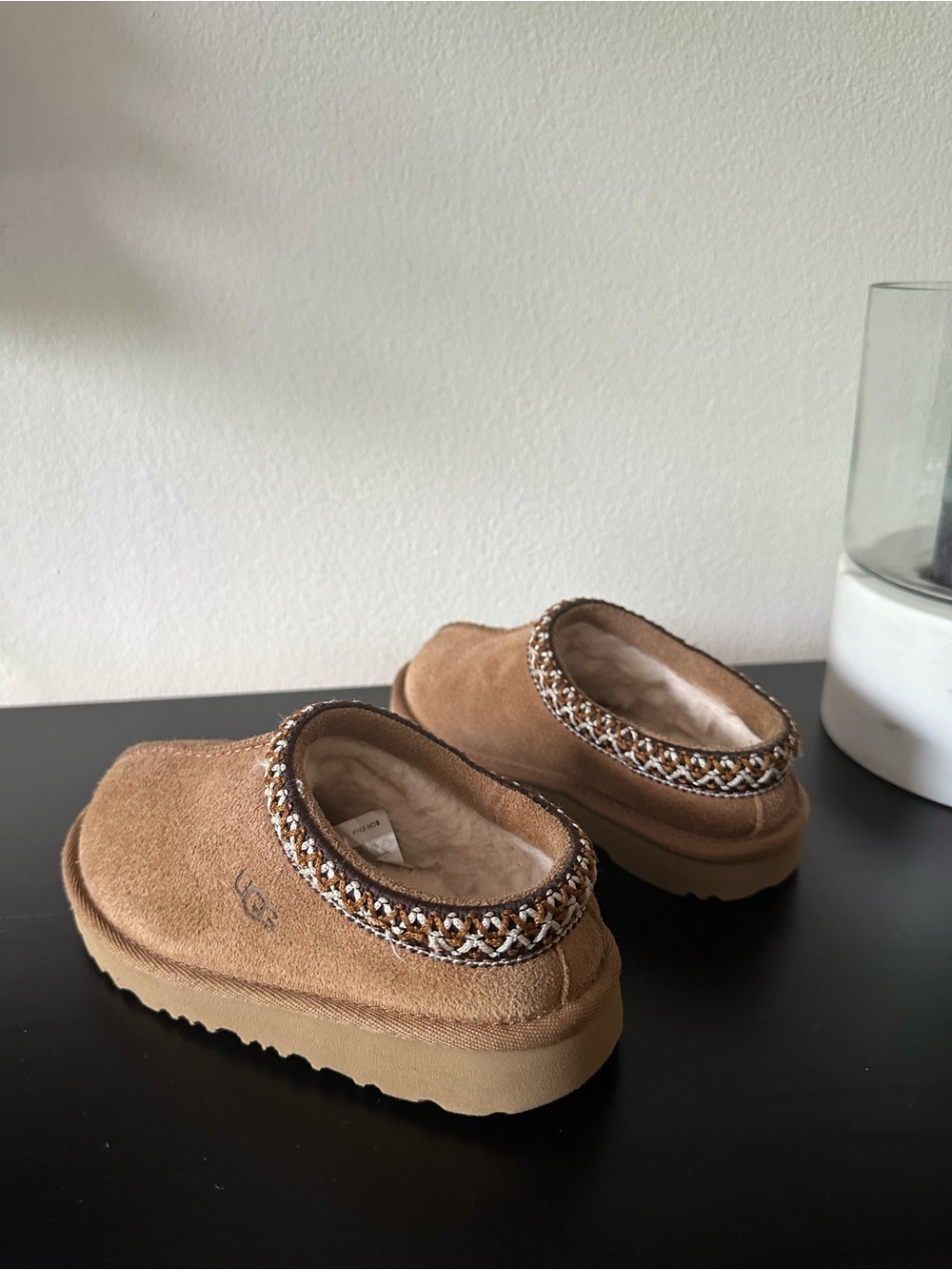 UGG - Picture 5 of 8
